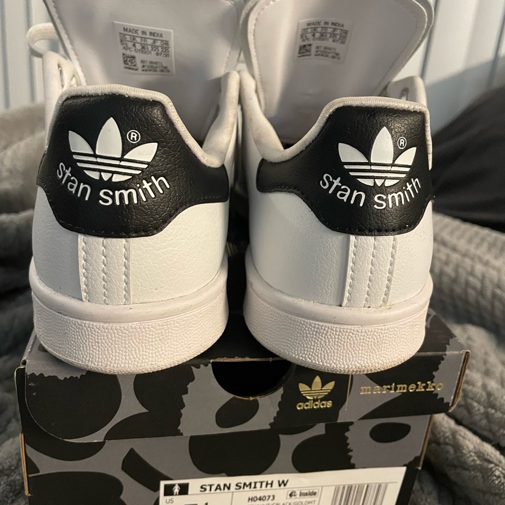 adidas Originals x Marimekko White Sneakers with Black Floral Print - Picture 9 of 10